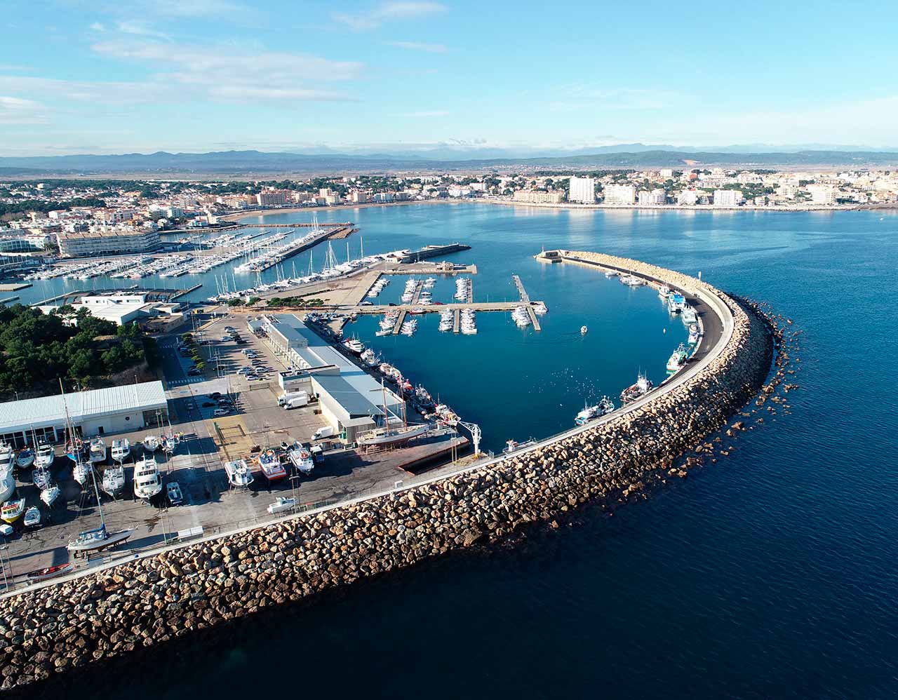 Dock's expansion of the port of Escala 