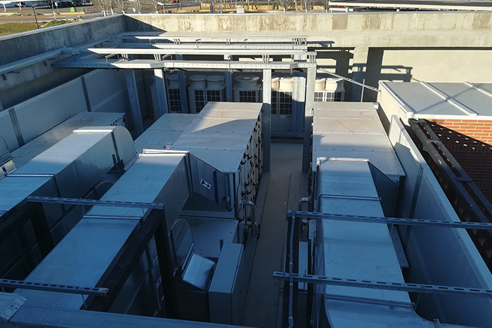 Unidades exteriores de clima para Centro de Atención Primaria