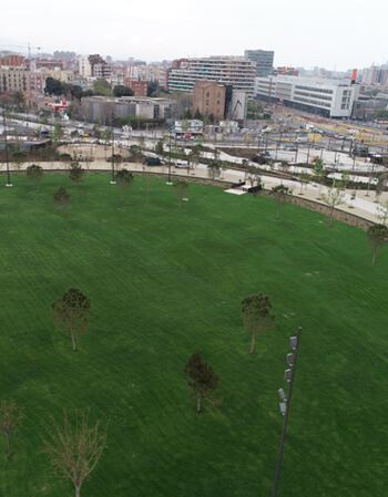 Parc i enjardinament de la plaça de Les Glòries de Barcelona